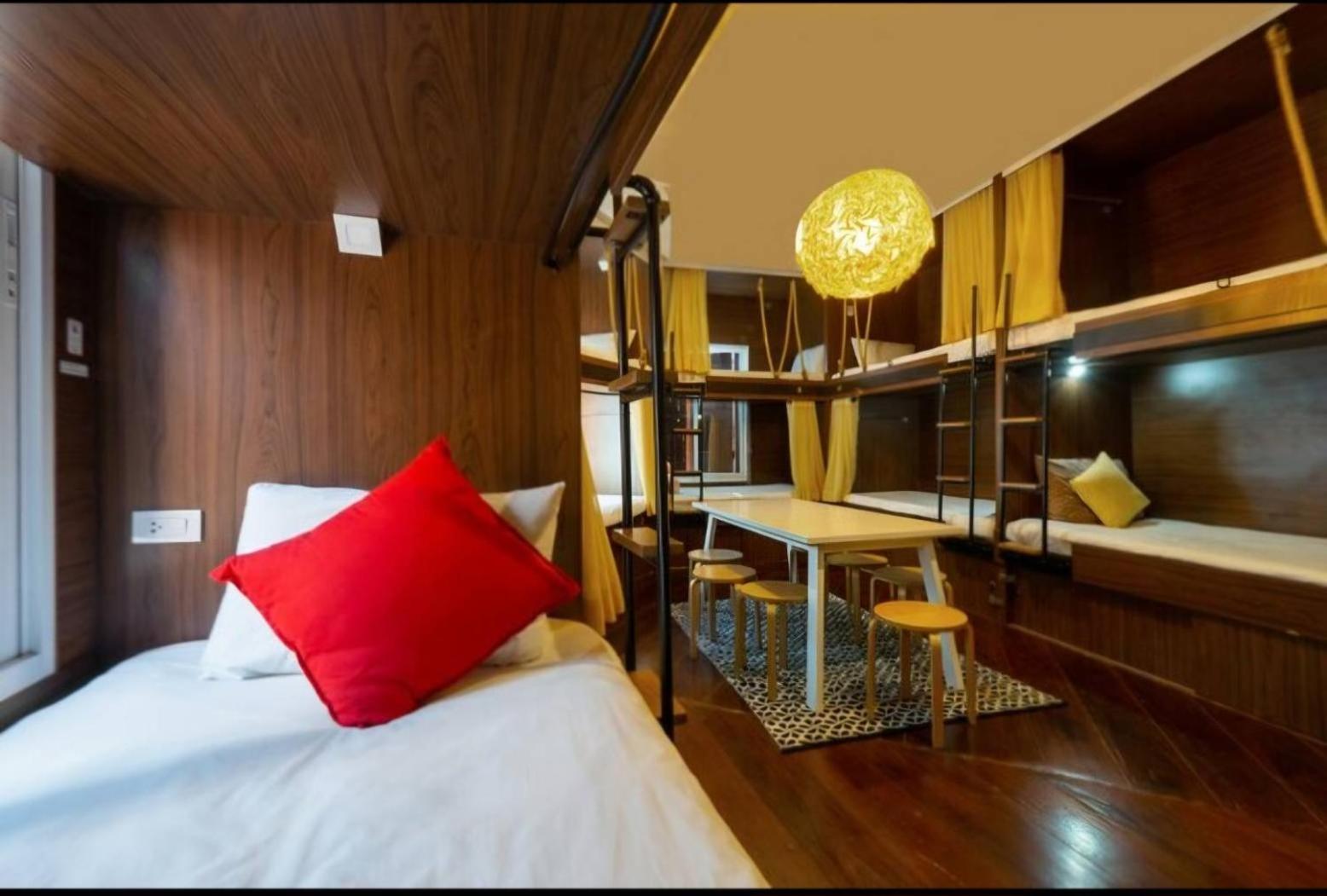 100 Years Building Bangkok Old Town By Seen Hostel Luaran gambar